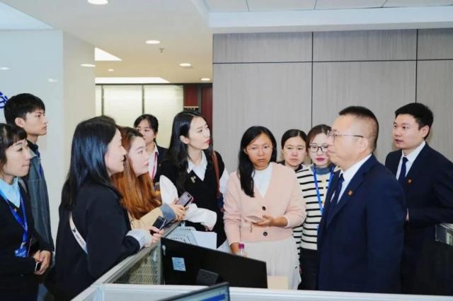 中国人保董事长王廷科谈风险减量服务成效:理论研究显示投入1美元 可减少6美元赔付