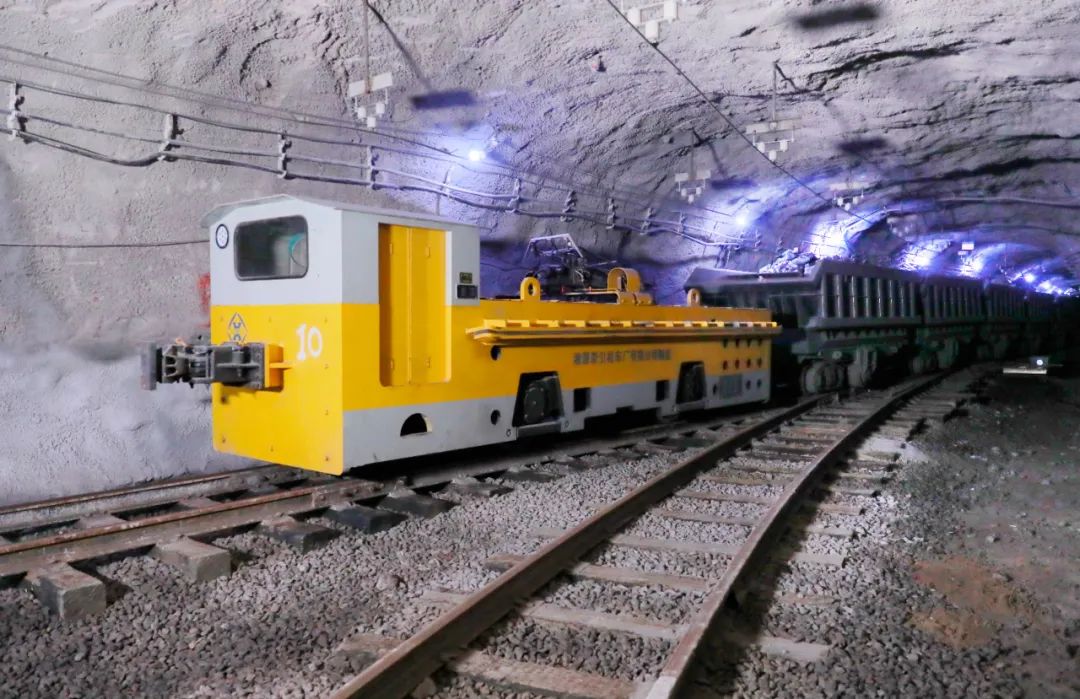 马钢股份获得发明专利授权:“一种鱼雷罐智能化受铁方法”