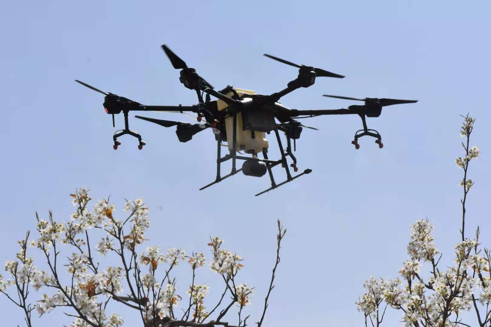 山西首个“驻塔式无人机机巢”投运