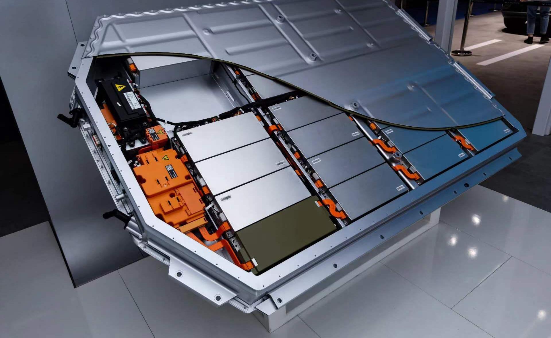 XD火炬电获得外观设计专利授权：“模压多芯组陶瓷电容器框架（带插脚）”