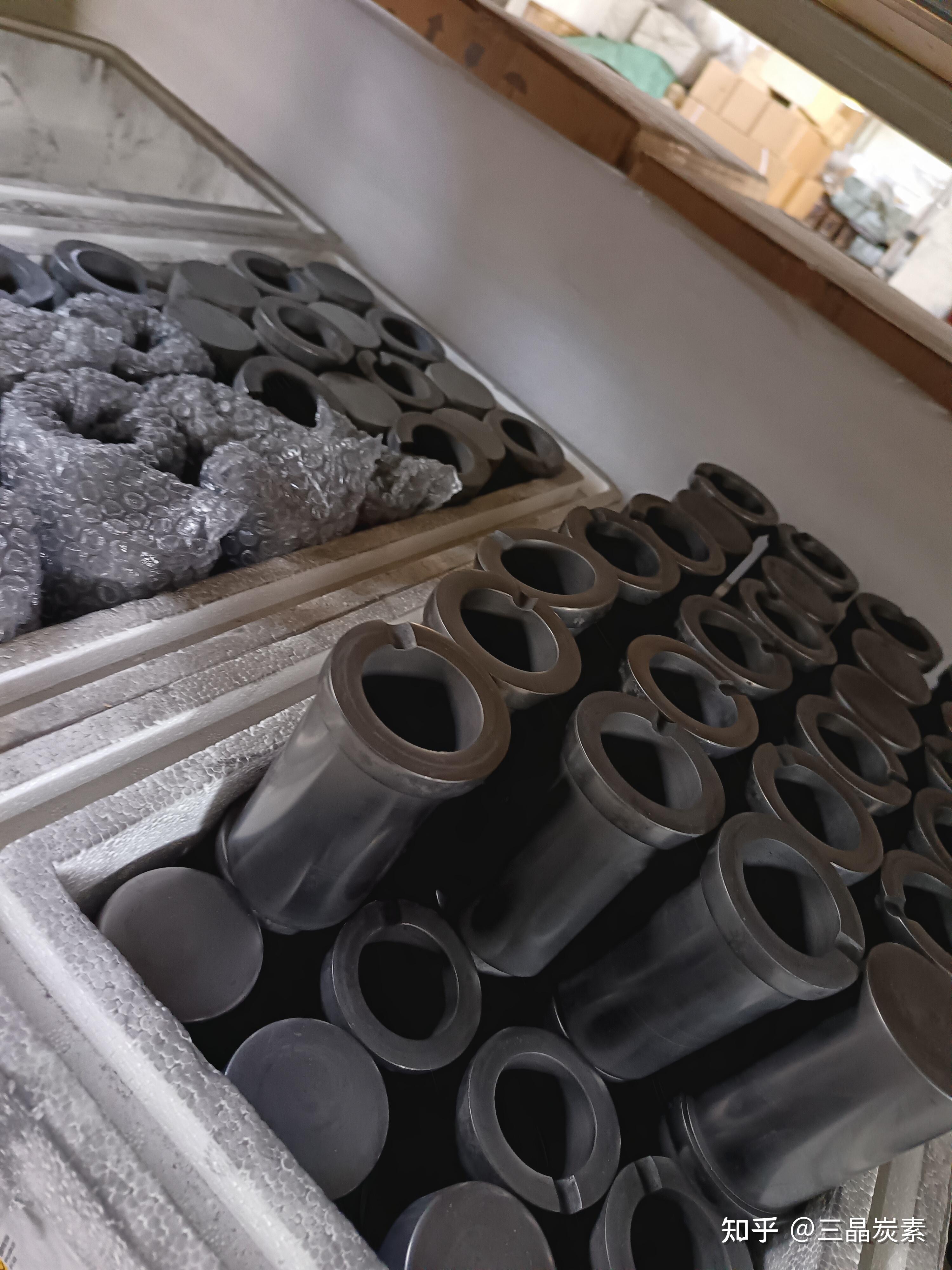 上海电气获得发明专利授权:“熔炼坩埚及用于真空气雾化制粉的翻转浇注熔炼系统”