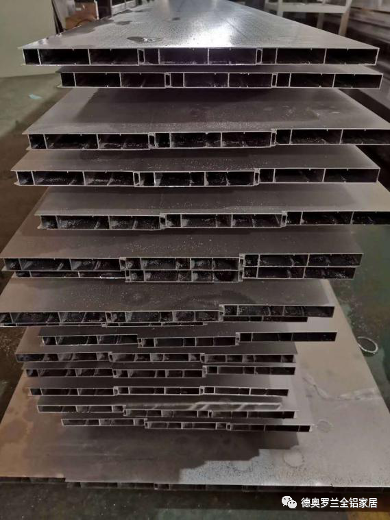 德明利获得实用新型专利授权：“一种G2存储盘电路板的拼板结构”