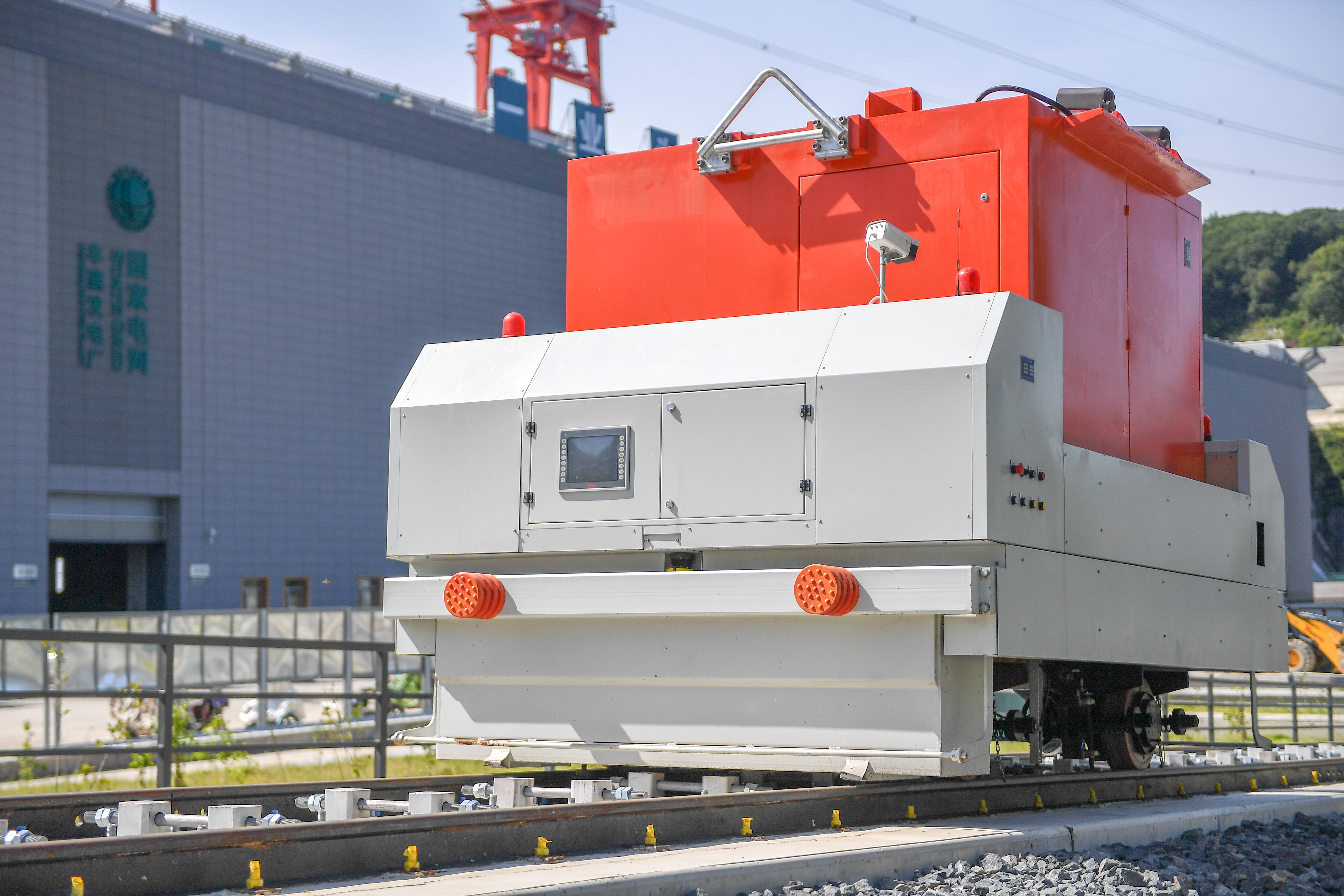 华能水电获得发明专利授权：“一种面向粘沉性卵鱼类的智能移动式人工鱼巢实验平台”