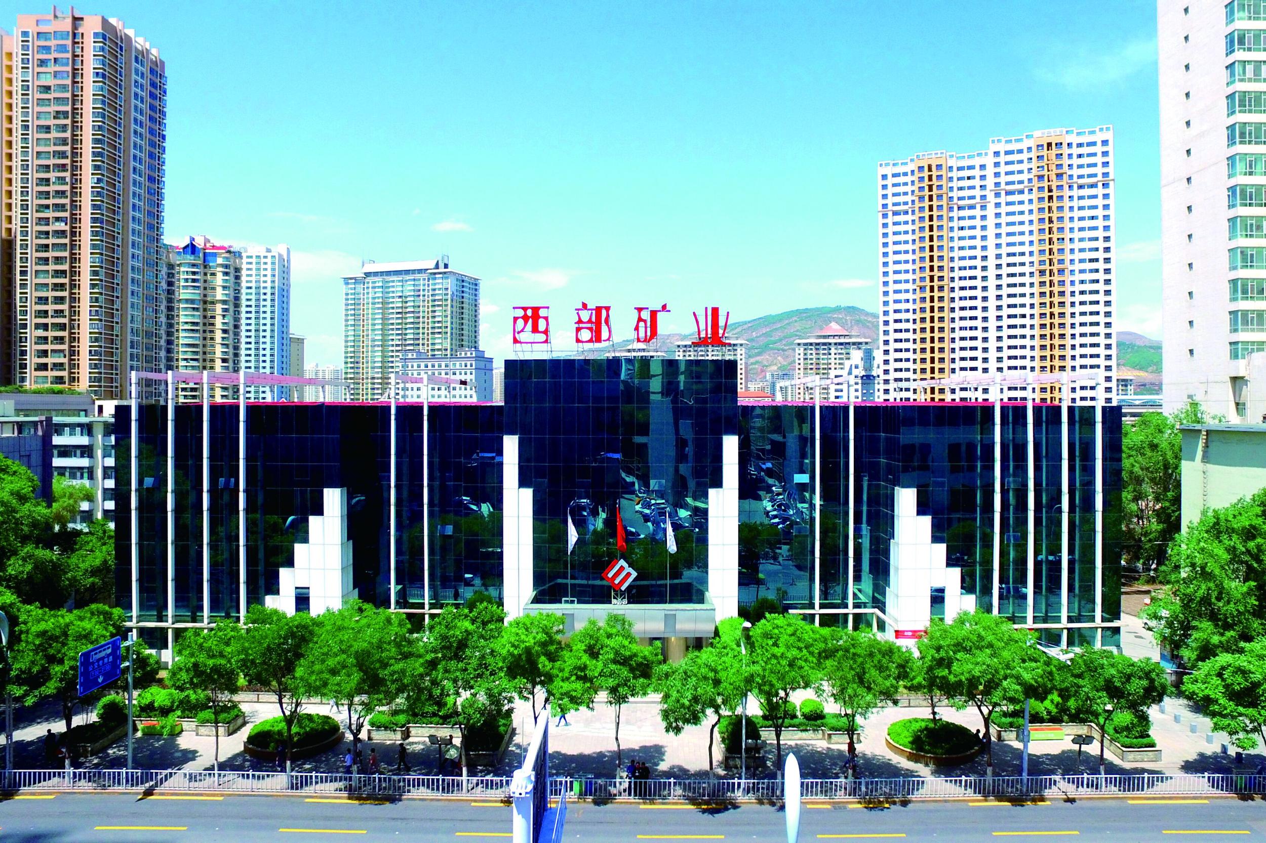 利亚德：股价波动受多方面因素影响，公司会持续努力做好业绩回报投资者