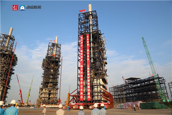 中国石化获得实用新型专利授权：“自动化油管输送机免吊车平移装置”