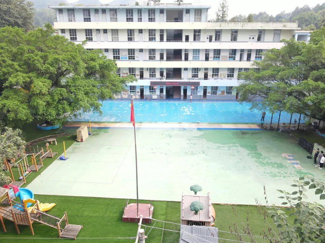 茶百道两年已在全国捐建37座乡村儿童操场