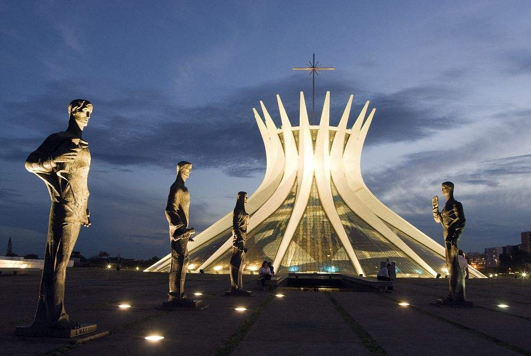 巴西萨尔瓦多-伊塔帕里卡跨海大桥项目补充协议签约仪式在巴西利亚举行