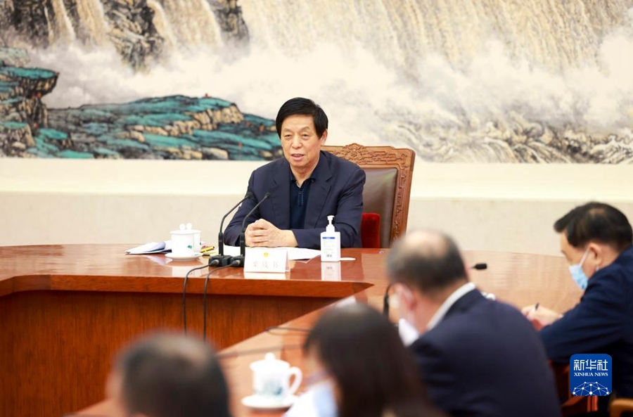 人大常委会丨报告显示我国创新驱动发展成效日益显现