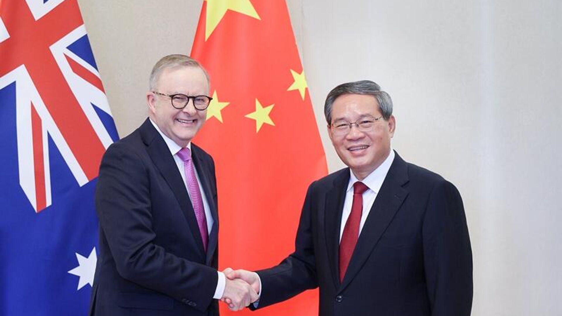 李强会见河野洋平率领的日本国际贸易促进协会访华团