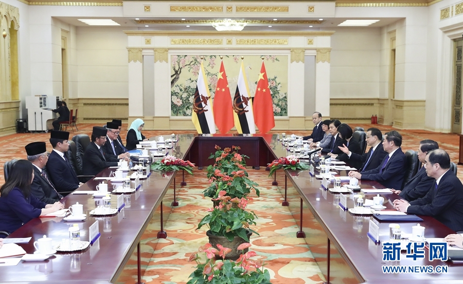 苏丹新任总理宣布重组政府