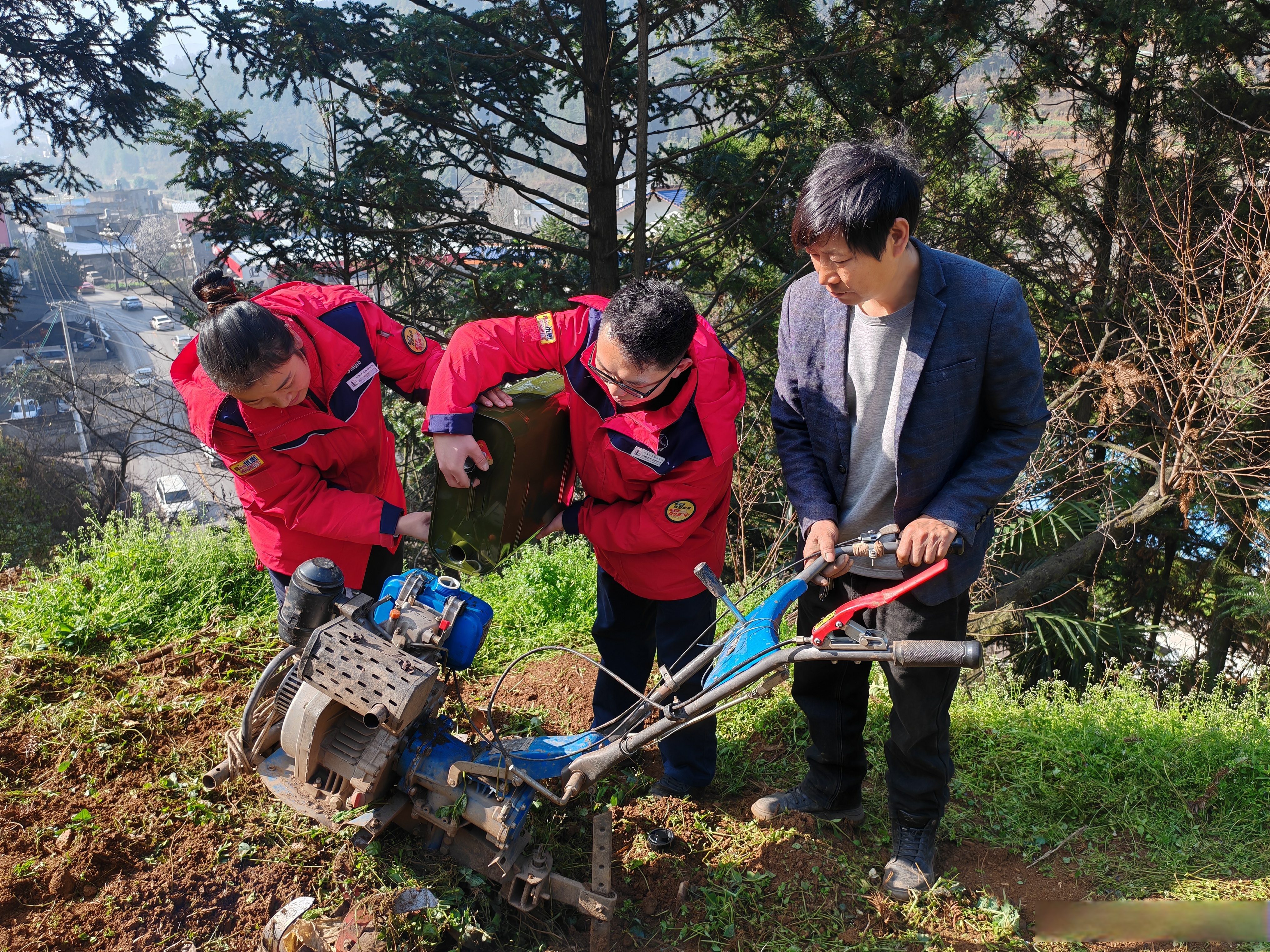 从“靠天吃饭”到“云端种田”|走进雷沃智慧农场里的数字三夏