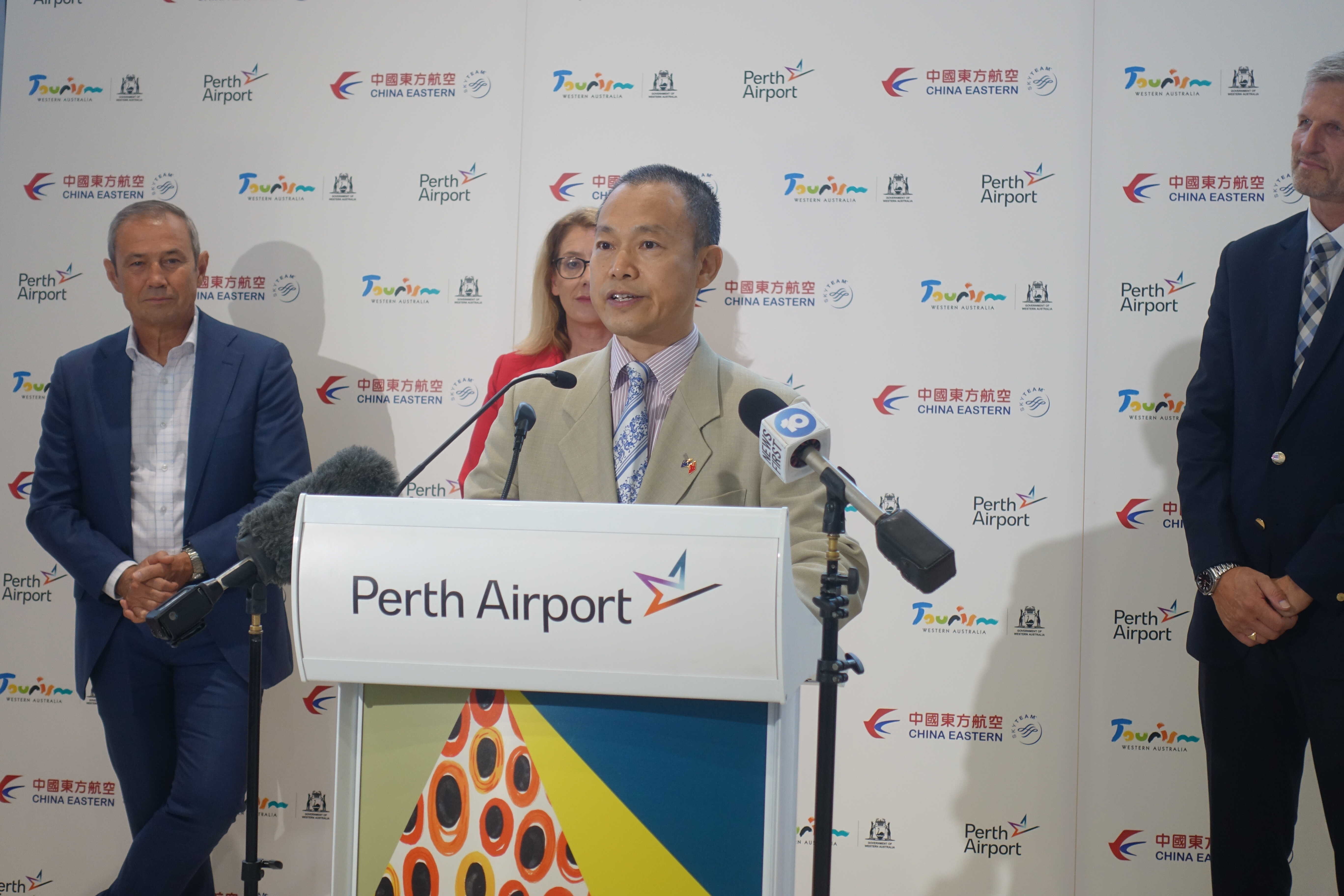 驻珀斯总领事龙定斌出席西坡项目庆典