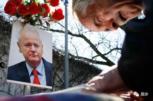 波黑2025年4月平均净工资1545马克