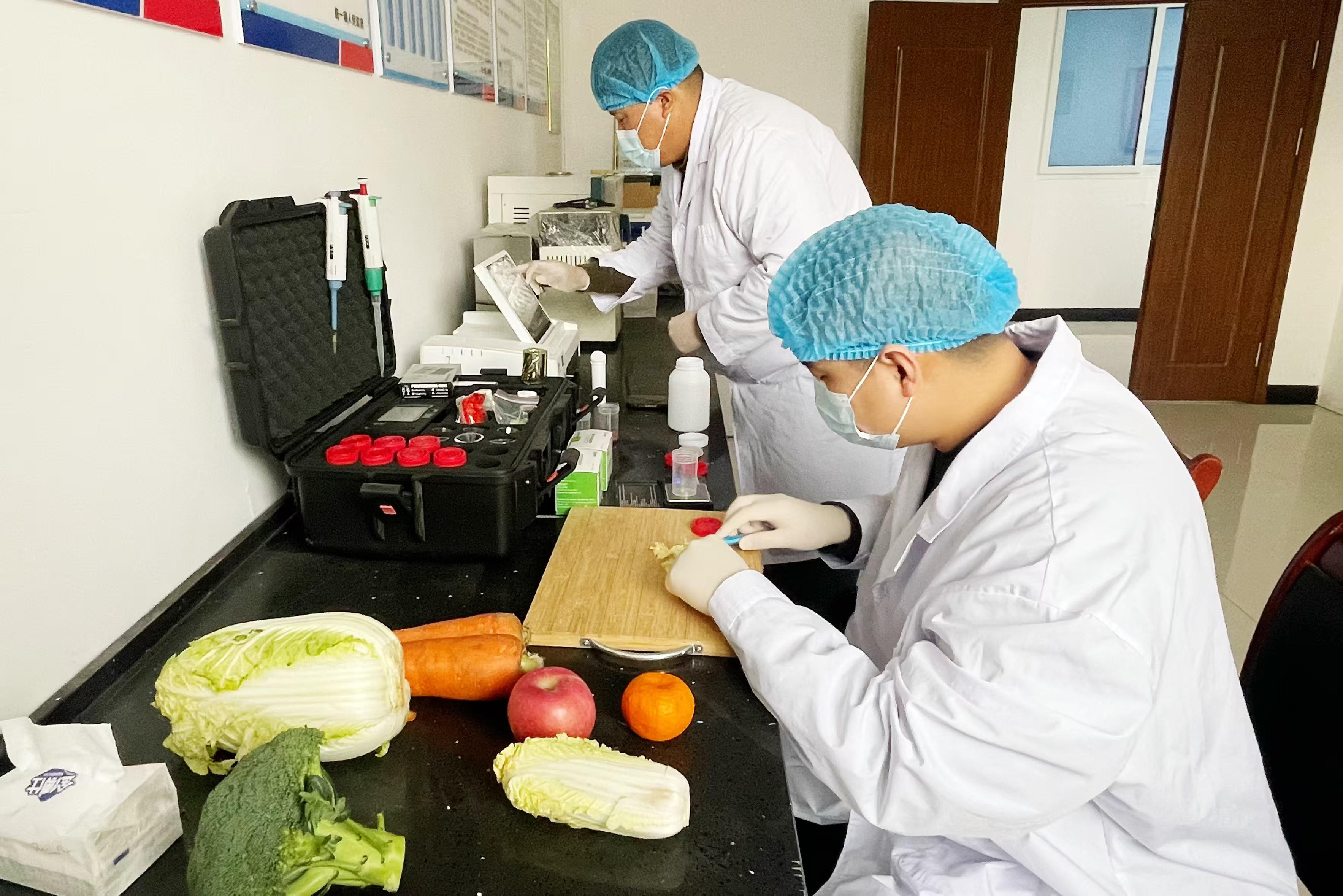 教育部:深化整治中小学“校园餐”、利用征订教辅及购买校服谋利等突出问题