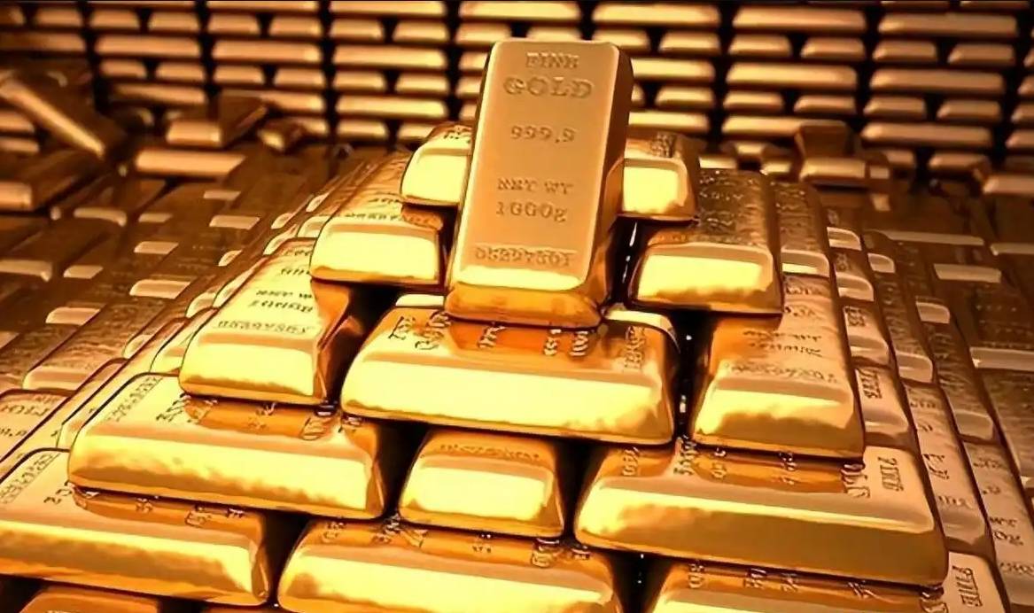 特朗普关税达摩克利斯之剑再度高悬：亚太股指依旧坚挺，美股美债遭抛售，黄金V型反转