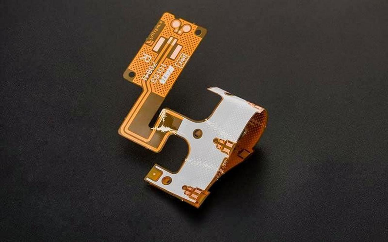 鹏鼎控股：公司为行业领先客户提供全方位PCB产品及服务