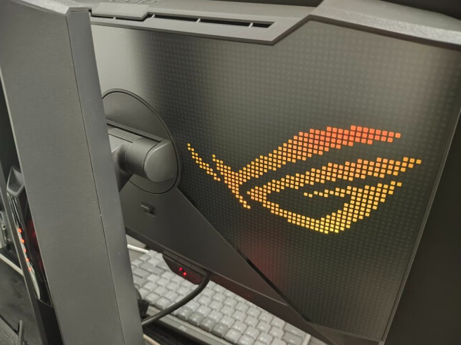 星宇股份获得外观设计专利授权：“汽车贯穿尾灯（三片三角形OLED）”