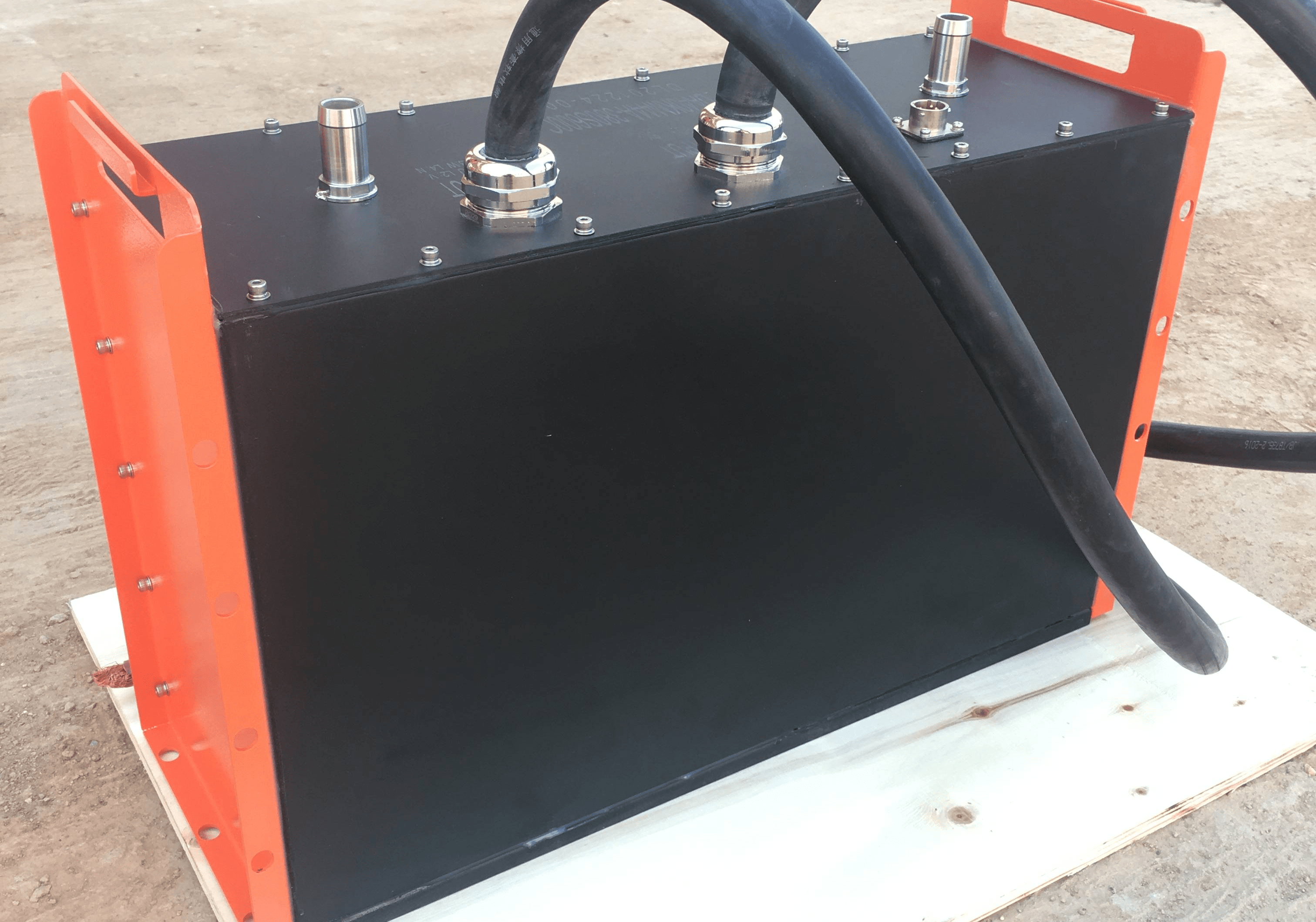 富特科技：主要产品包括车载充电机（OBC）、车载DC/DC变换器、车载电源集成产品等