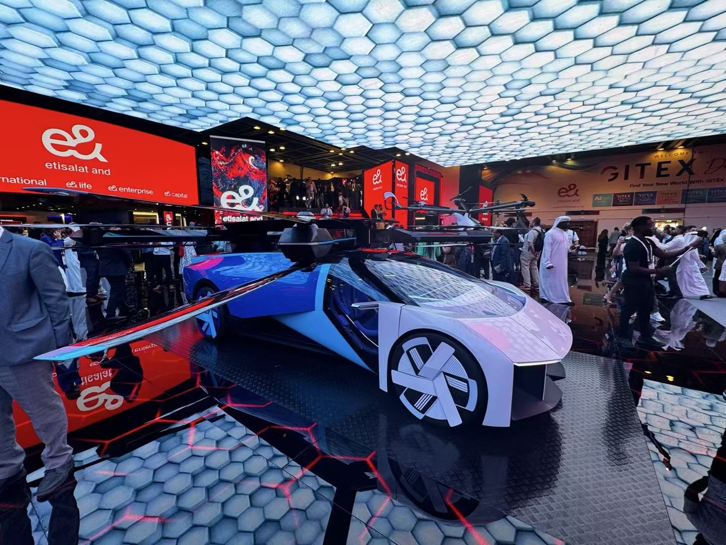 迪拜将在2026年推出自动驾驶汽车试点