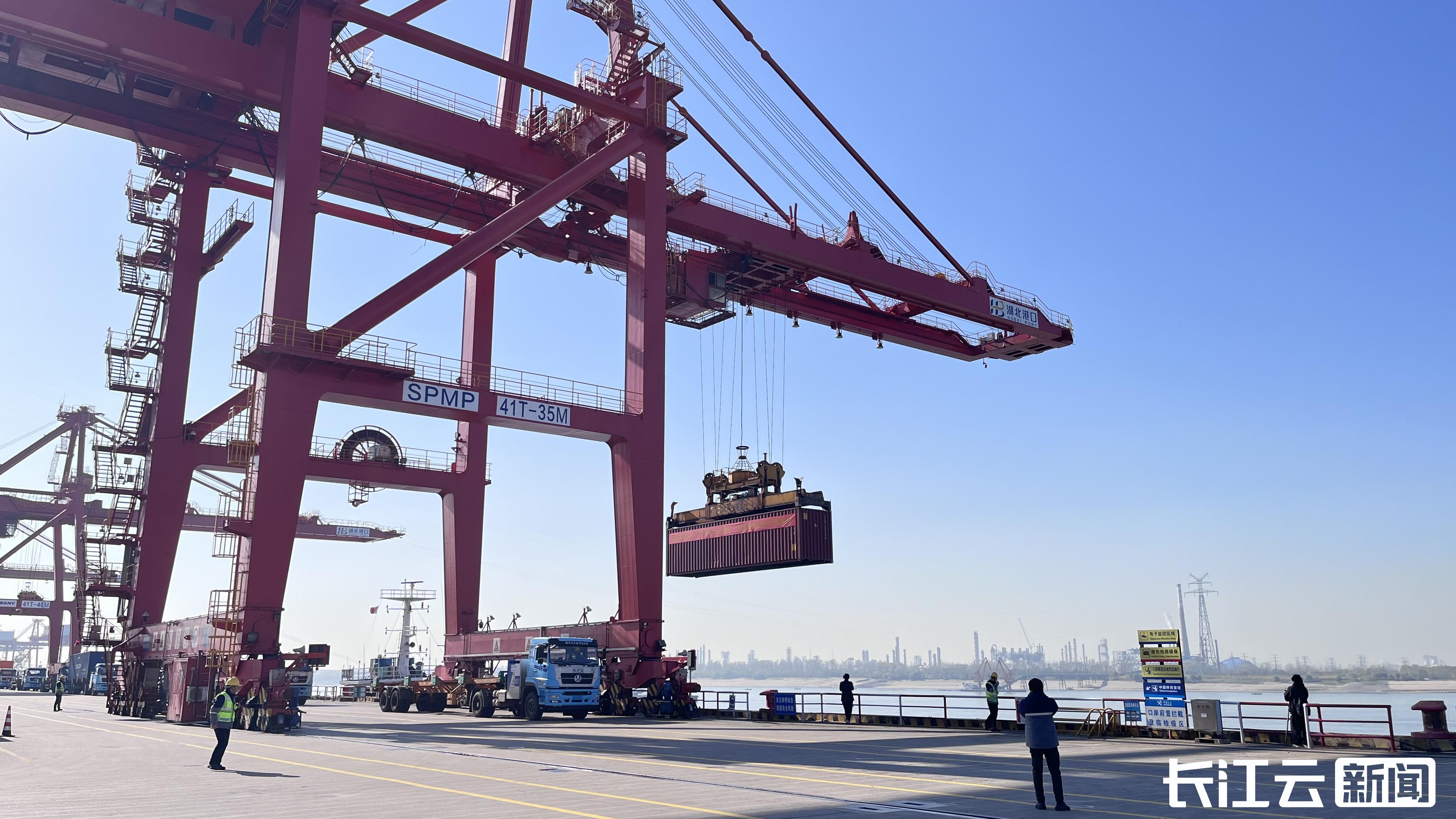 辽港股份：已开通集装箱航线180余条