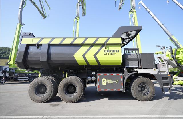 中联重科获得发明专利授权：“配重液压系统和起重机”