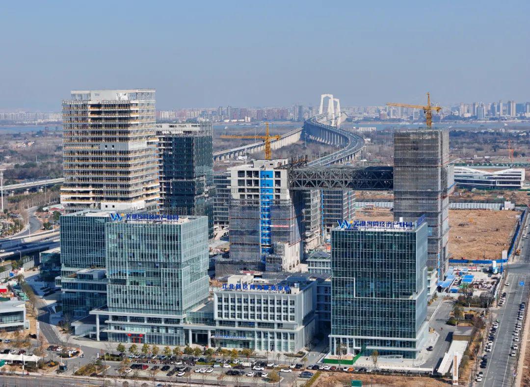 三大运营商去年业绩齐增 2025年将全力竞逐AI赛道