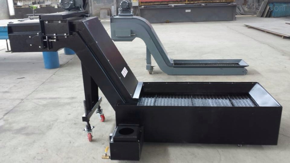 先锋精科获得实用新型专利授权：“一种卧式加工中心用排屑机”