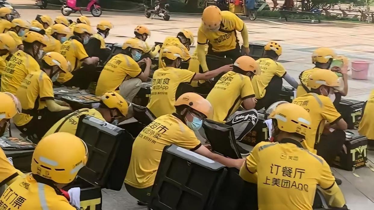 “安全骑行”也能多赚钱，骑手积极响应美团“不闯红灯”活动