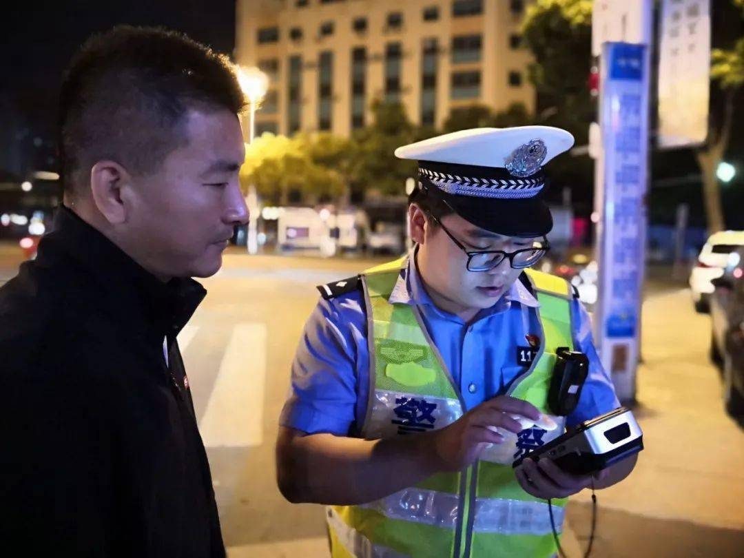 涉及中证鹏元等机构 交易商协会连开5张罚单