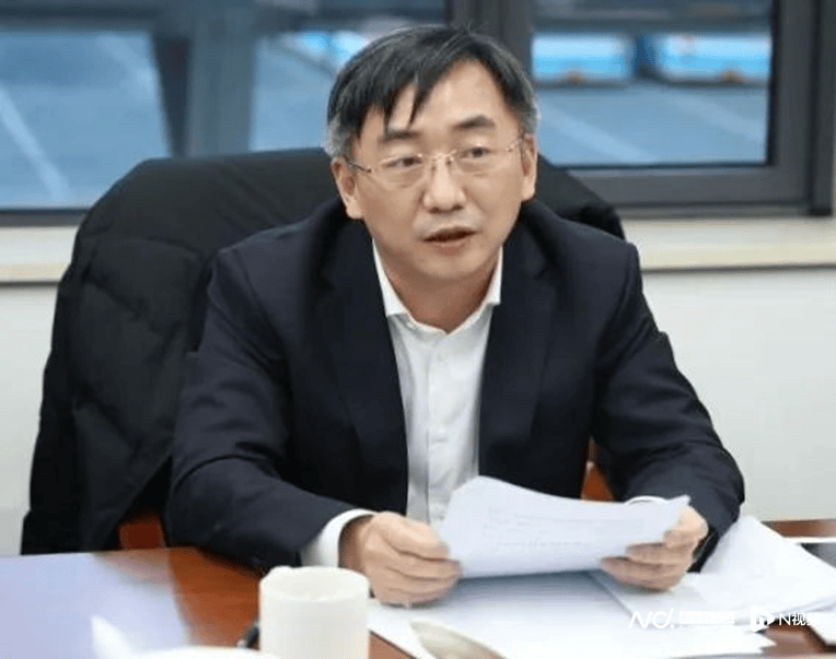 徽商银行：董事长严琛因工作调动辞任