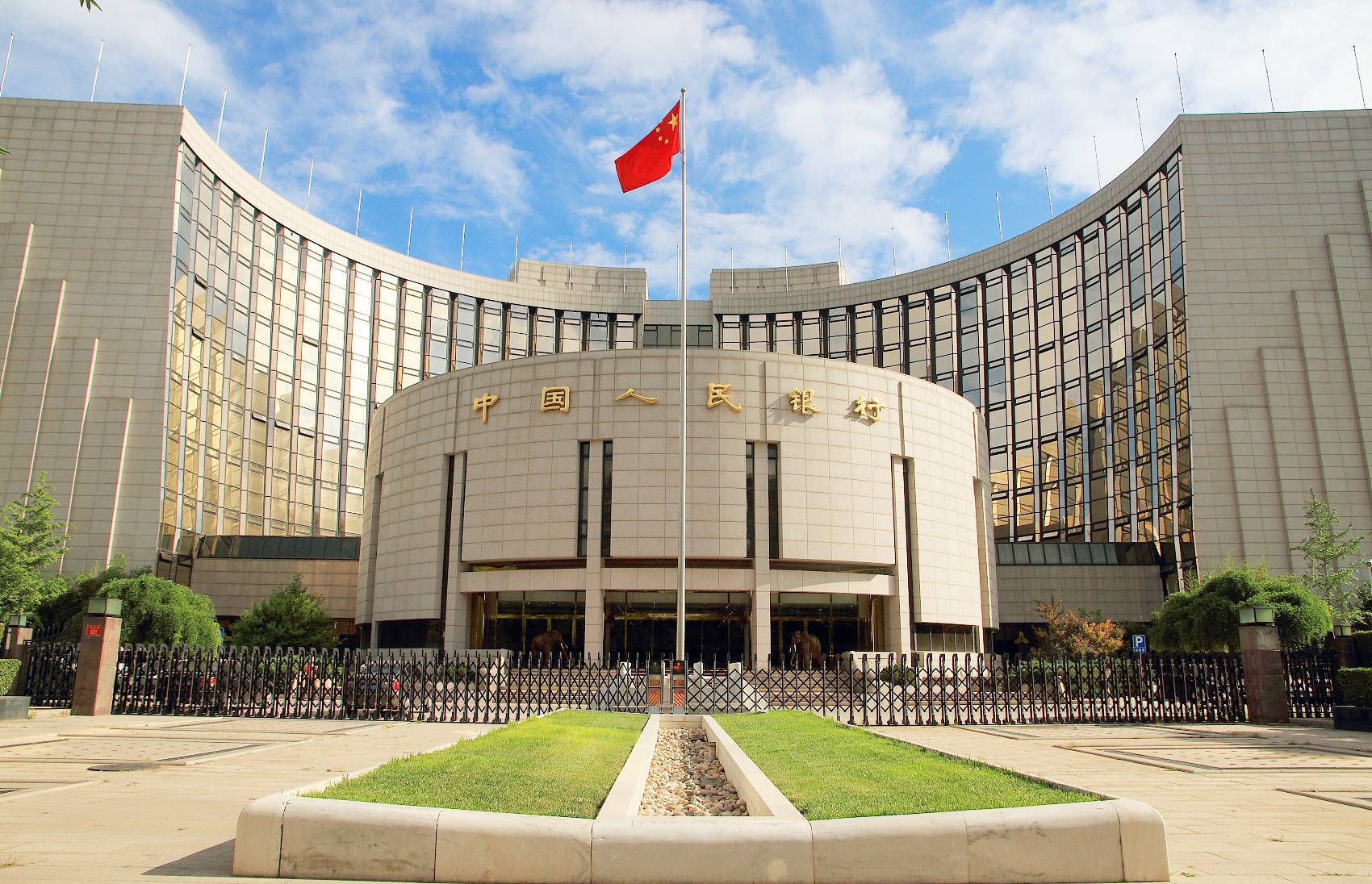 央行：2025年5月末社会融资规模存量为426.16万亿元