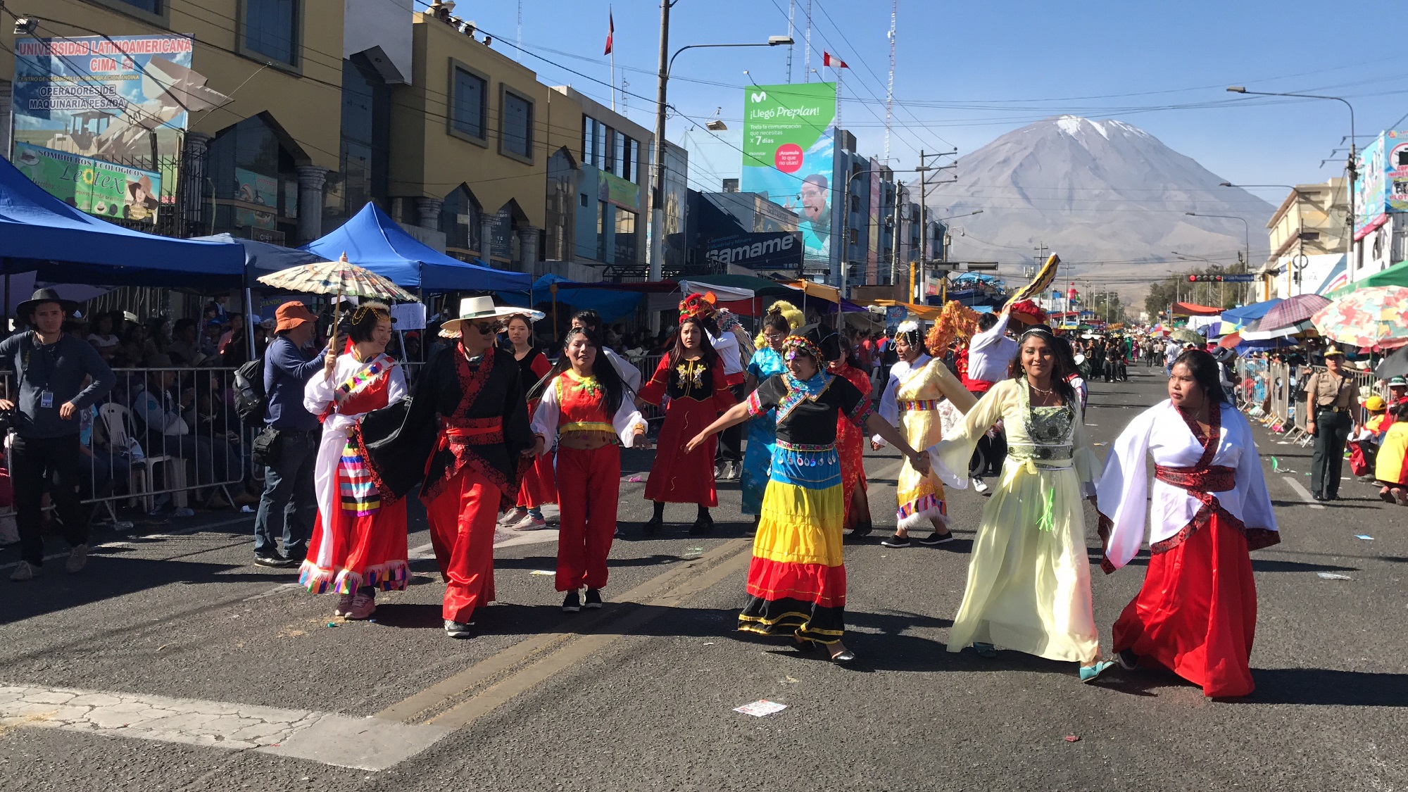 王海涛代总领事出席里约天主教大学赴华研修班学员交流会