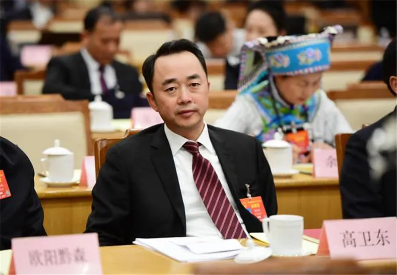 万亿行业头部公司将换帅！华润信托原董事长刘小腊升任华润金控