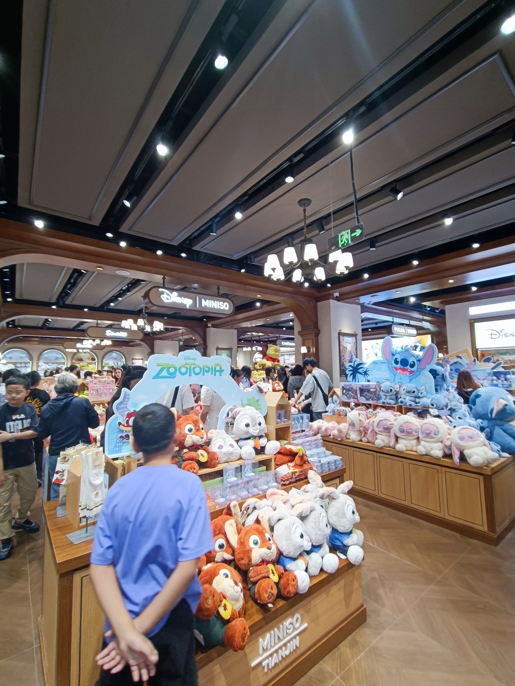 名创优品将在哥伦比亚开设第100家分店