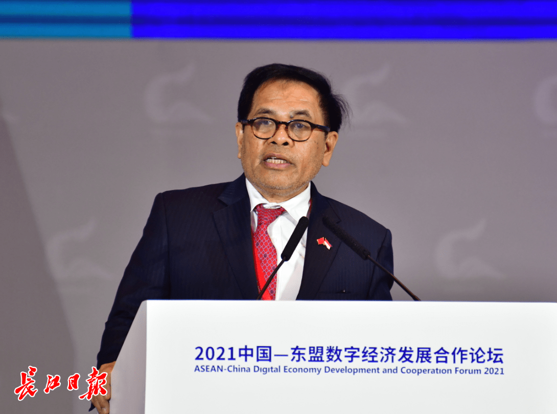 唐中东大使会见毛里塔尼亚新任经济与发展部长