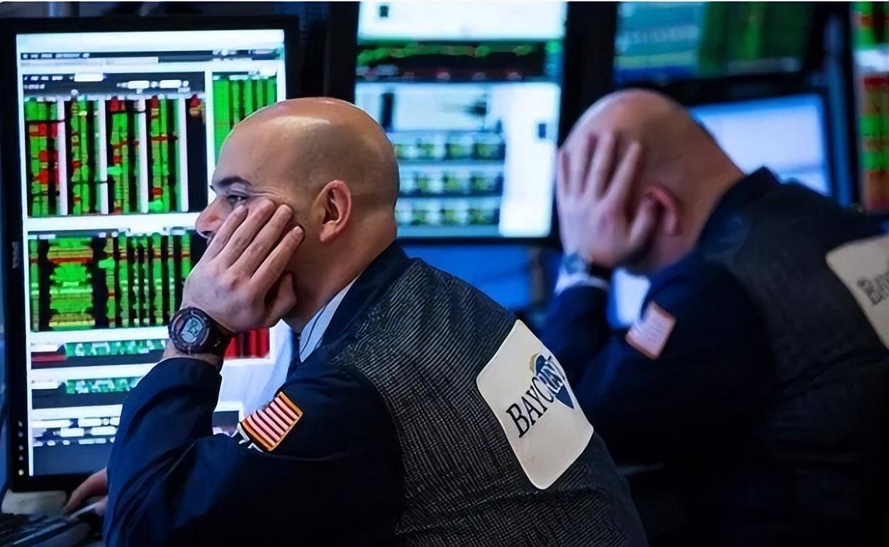 美债避险光环被信贷风暴唤醒：“4字头”收益率时代要结束了吗？