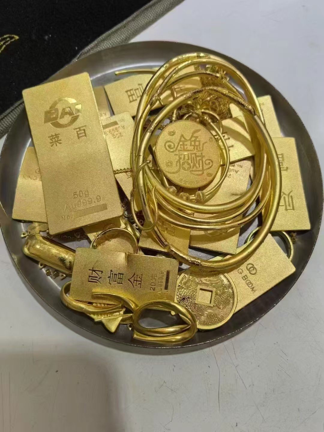 招金黄金：公司生产经营一切正常