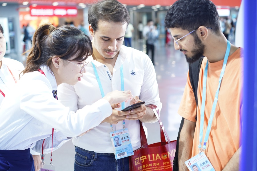 阿曼商工会率代表团访华参加广交会