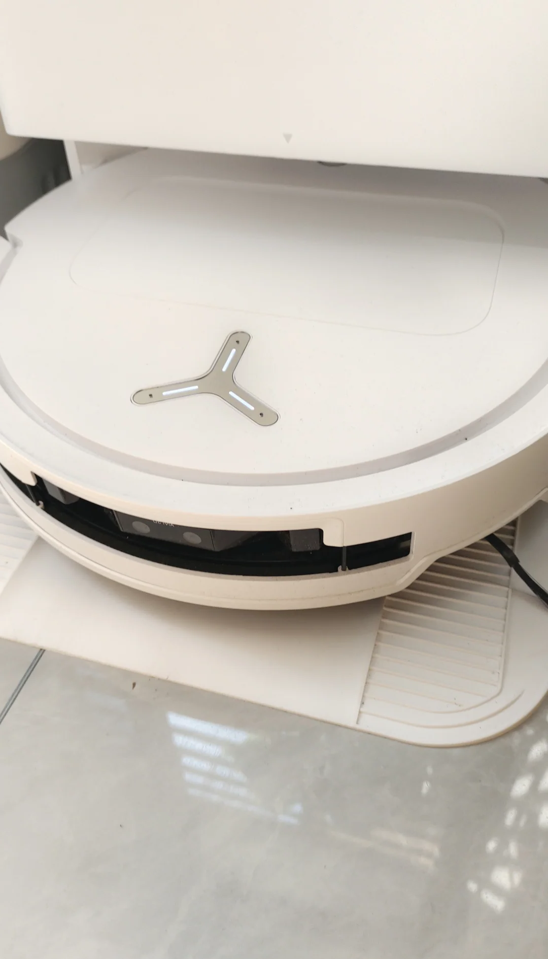 科沃斯获得实用新型专利授权:“清洁机器人”