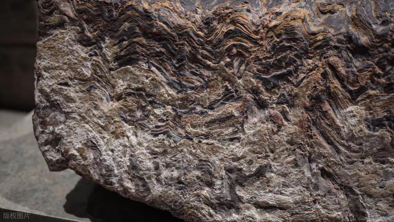 美国与阿布扎比将投资18亿美元开发关键矿产