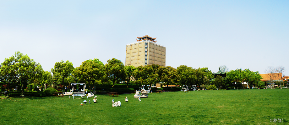 福寿园上市后首现亏损：今年上半年预亏超2.35亿元