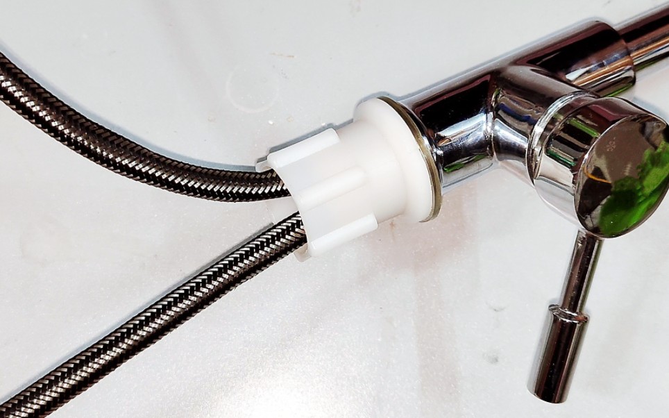 春光科技获得实用新型专利授权：“一种气液两用伸缩软管”