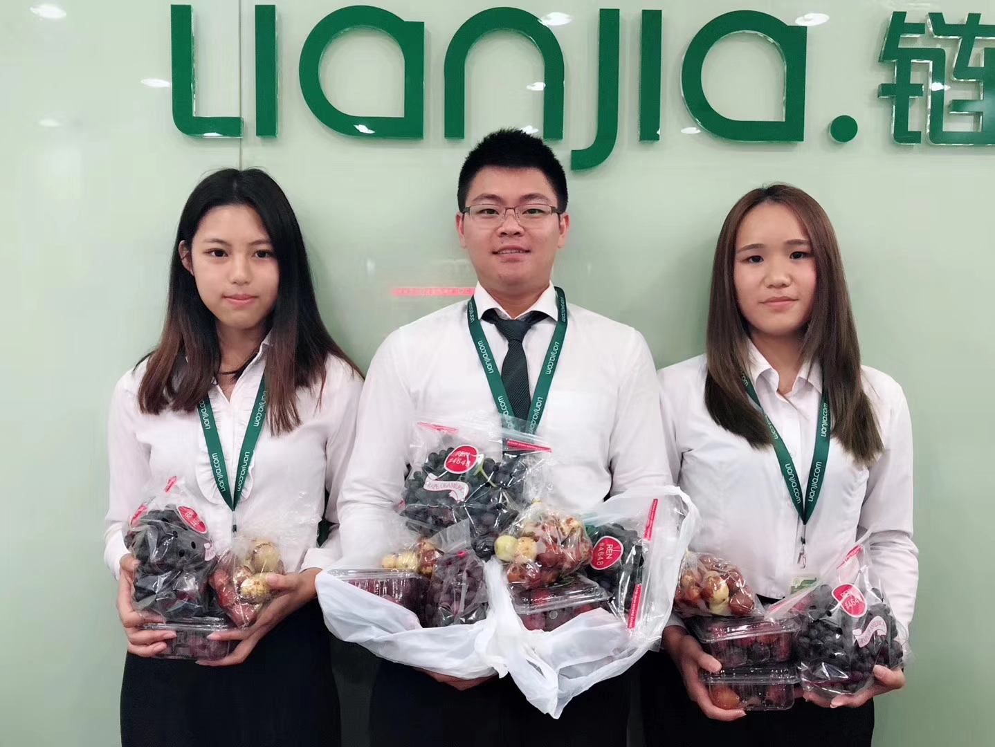 香江控股披露总额2.04亿元的对外担保，被担保方为广州番禺锦江房地产有限公司