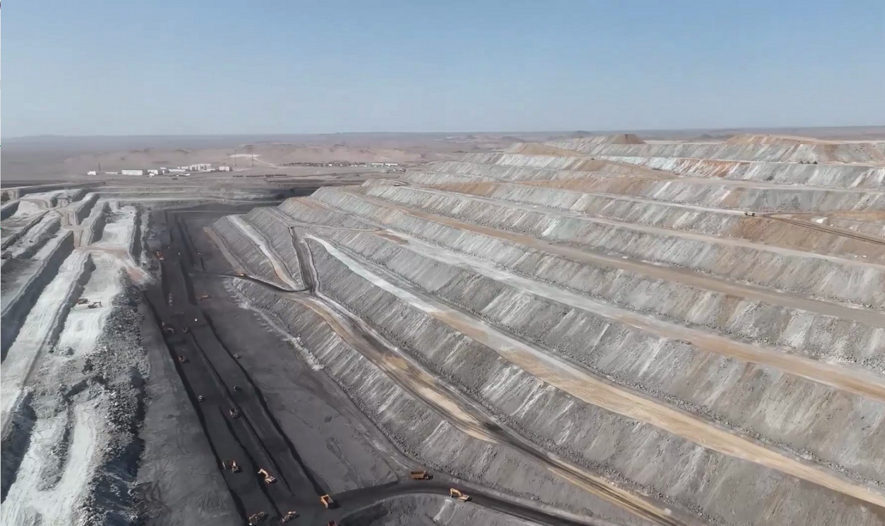 合金投资：积极拓展新能源运输及物流业务