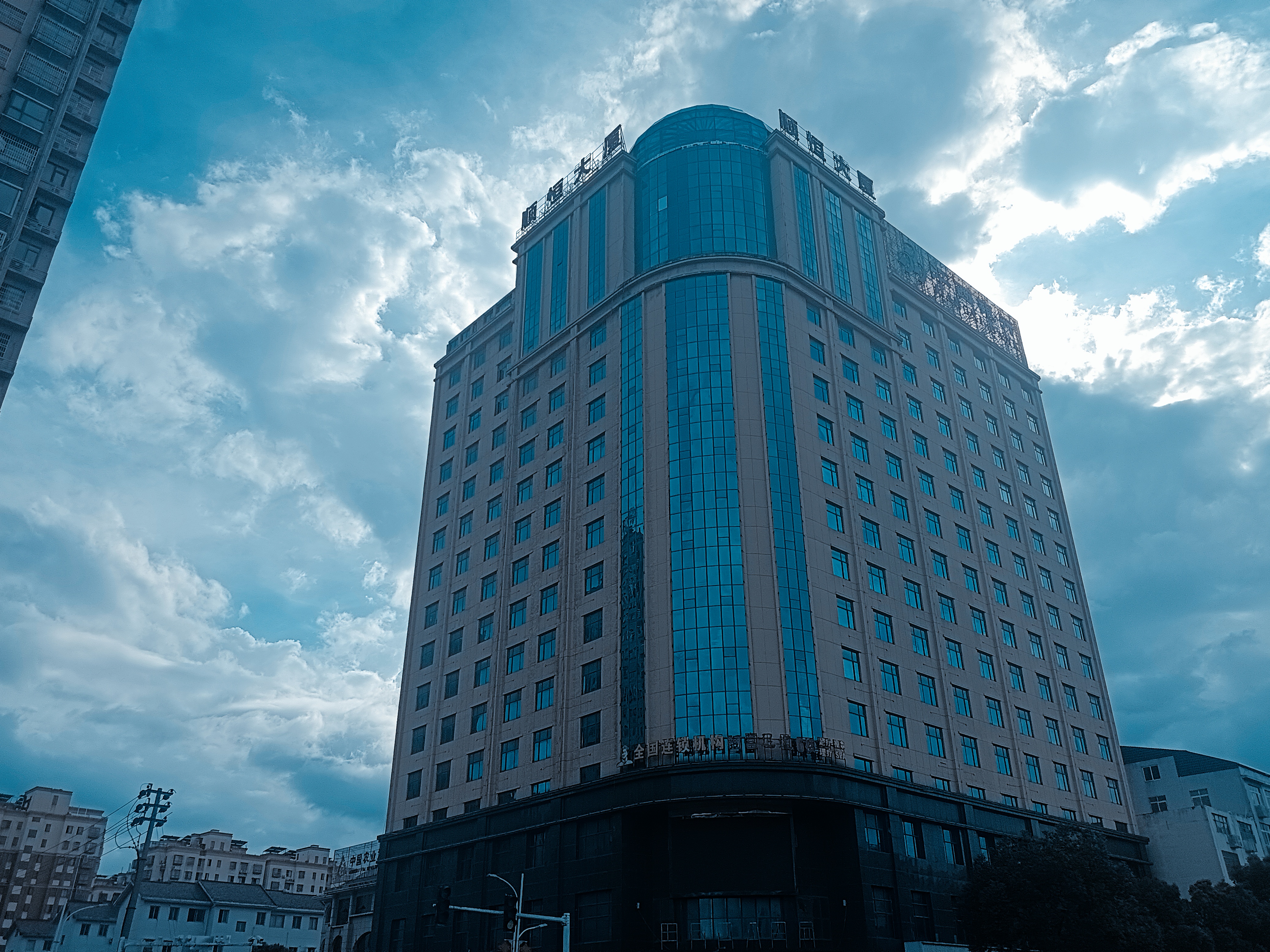 高杠杆扩张深陷高负债困局 双良节能豪赌光伏进退两难