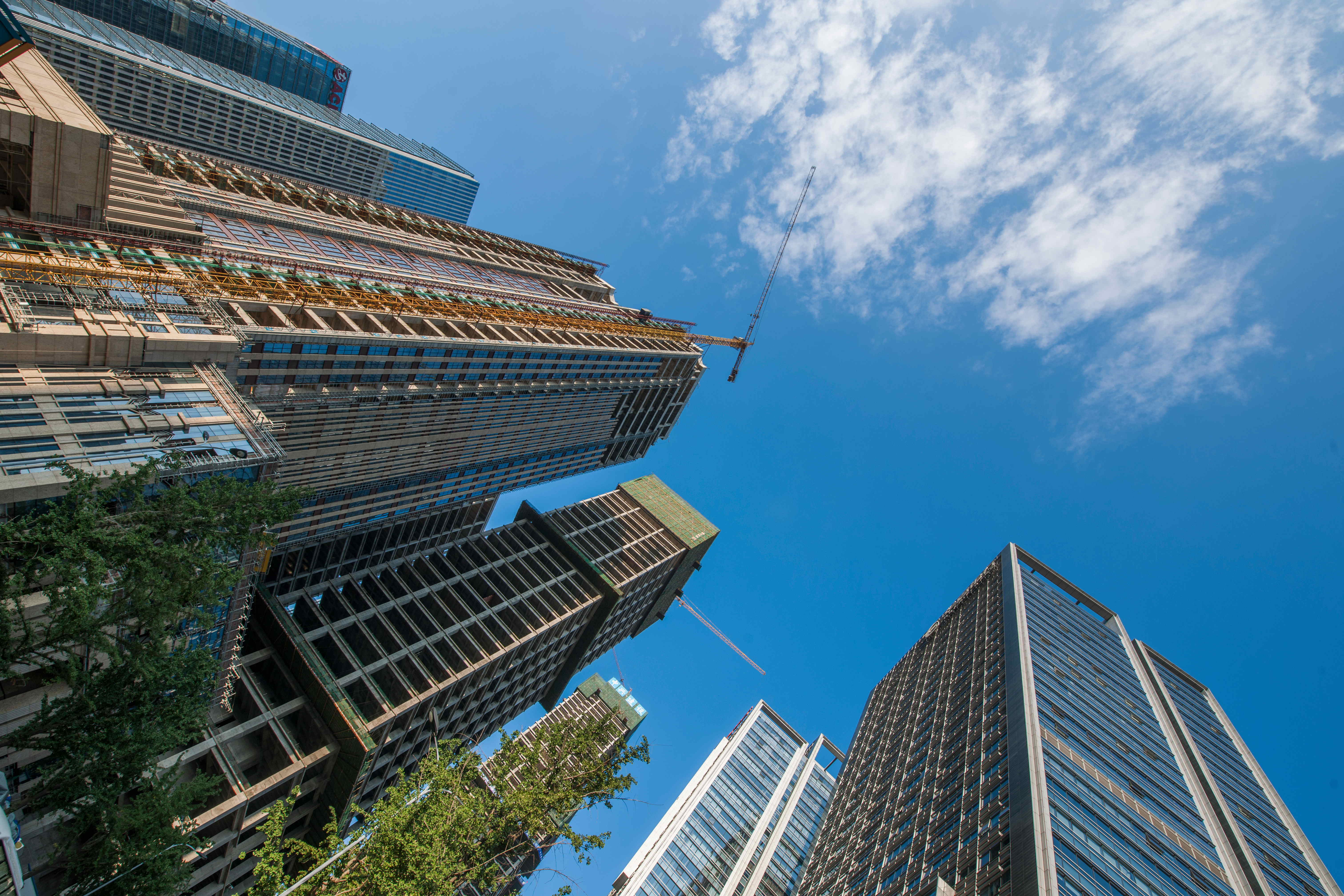 新疆交建：积极推进同业竞争解决工作