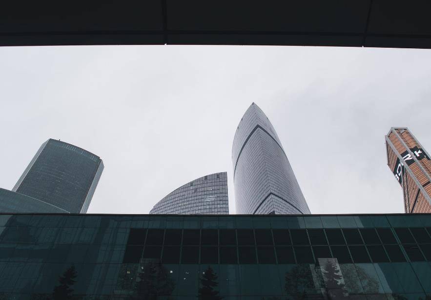 康强电子(002119.SZ)：累计回购2.34万股