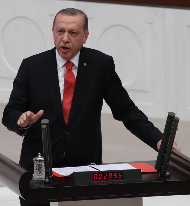 欧盟委员会周一表示，土耳其经济将保持强劲增长，预计今年和2026年增速均为3.4%，2027年有望升至4%