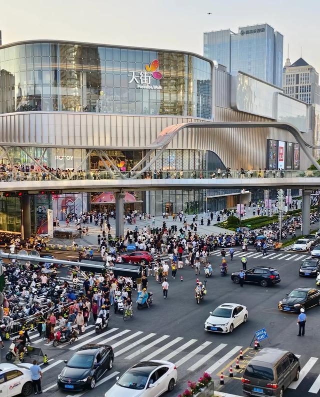 万科20亿债券展期方案出炉 拟本息展期一年