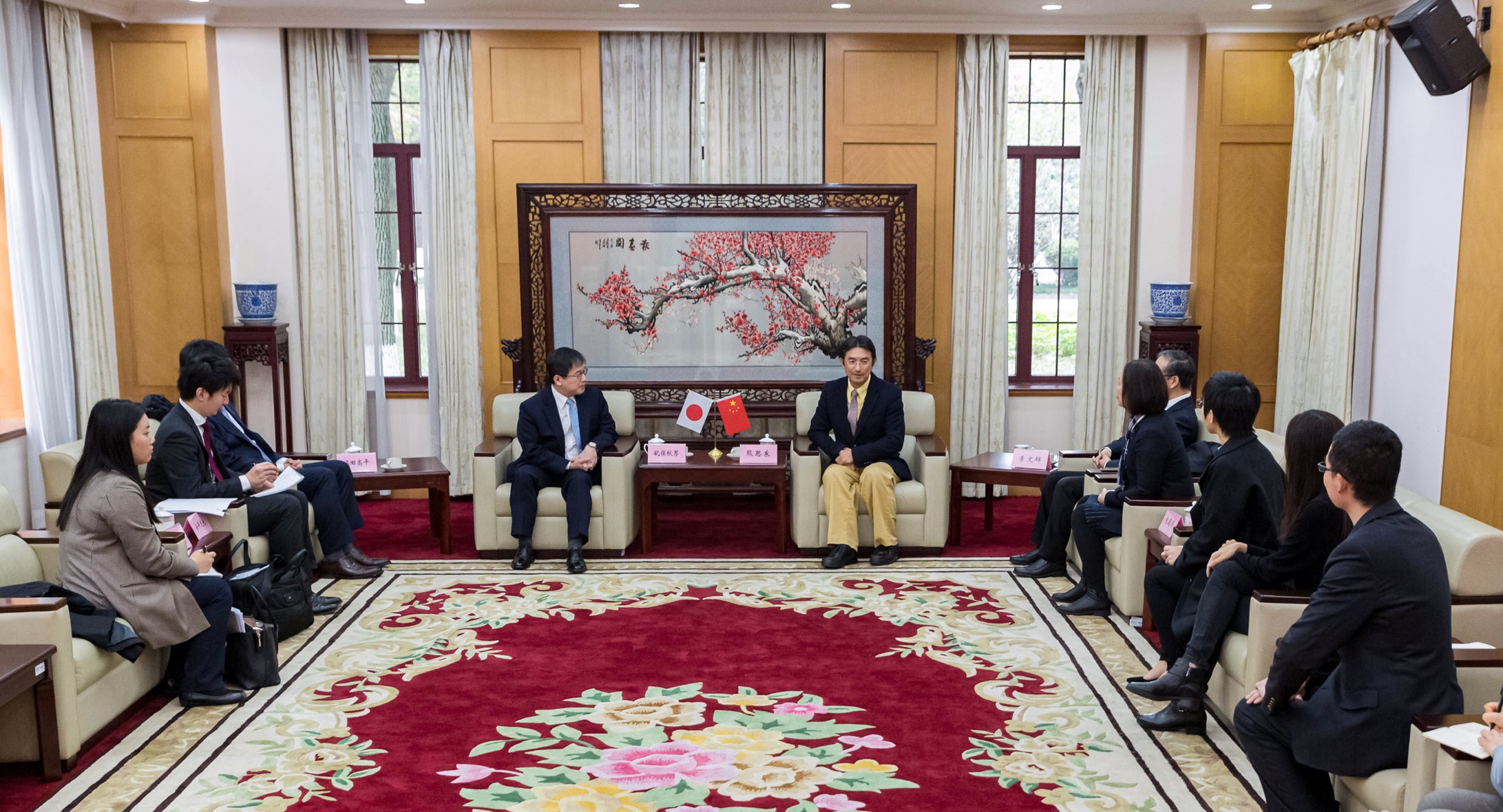 陈世杰总领事会见汉密尔顿市长麦金多